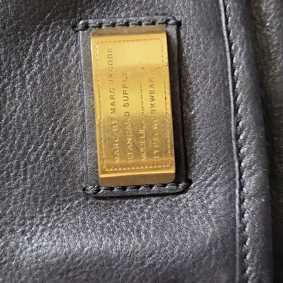 MARC JACOBS CROSS BODY LEATHER BAG PURSE - Picture 4 of 17